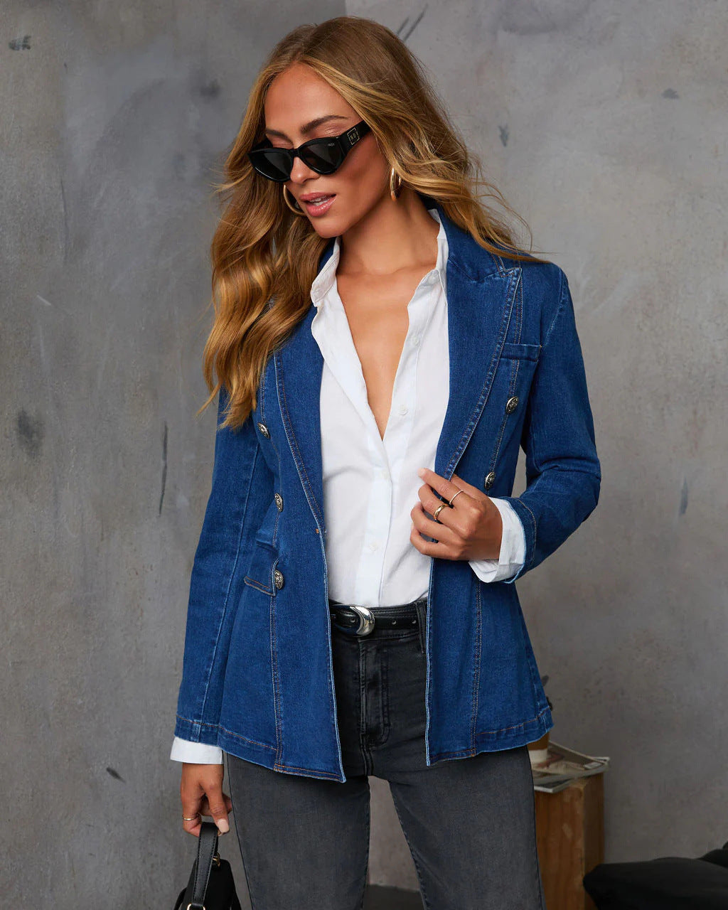 Chic Double-Breasted Denim Blazer – Stylish & Versatile