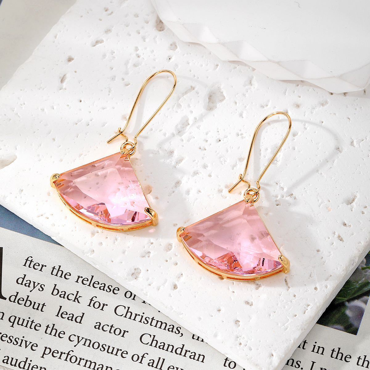 Elegant Crystal Drop Earrings – Minimalist Fan Design